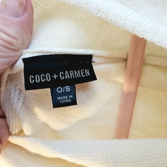 Elegant Cream Shawl Wrap - Picture 4 of 4